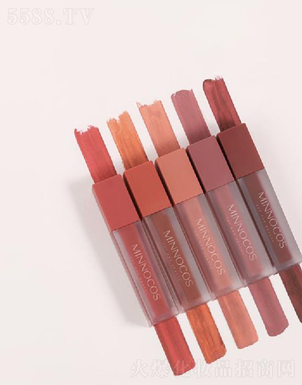 �Ϻ���ɫ���y�Ƽ����޹�˾����˪����