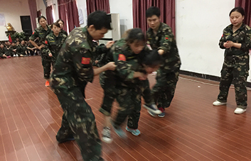 挑戰(zhàn)冠軍隊(duì)：體力與意志力的較量，速度與時(shí)間的對(duì)決！
